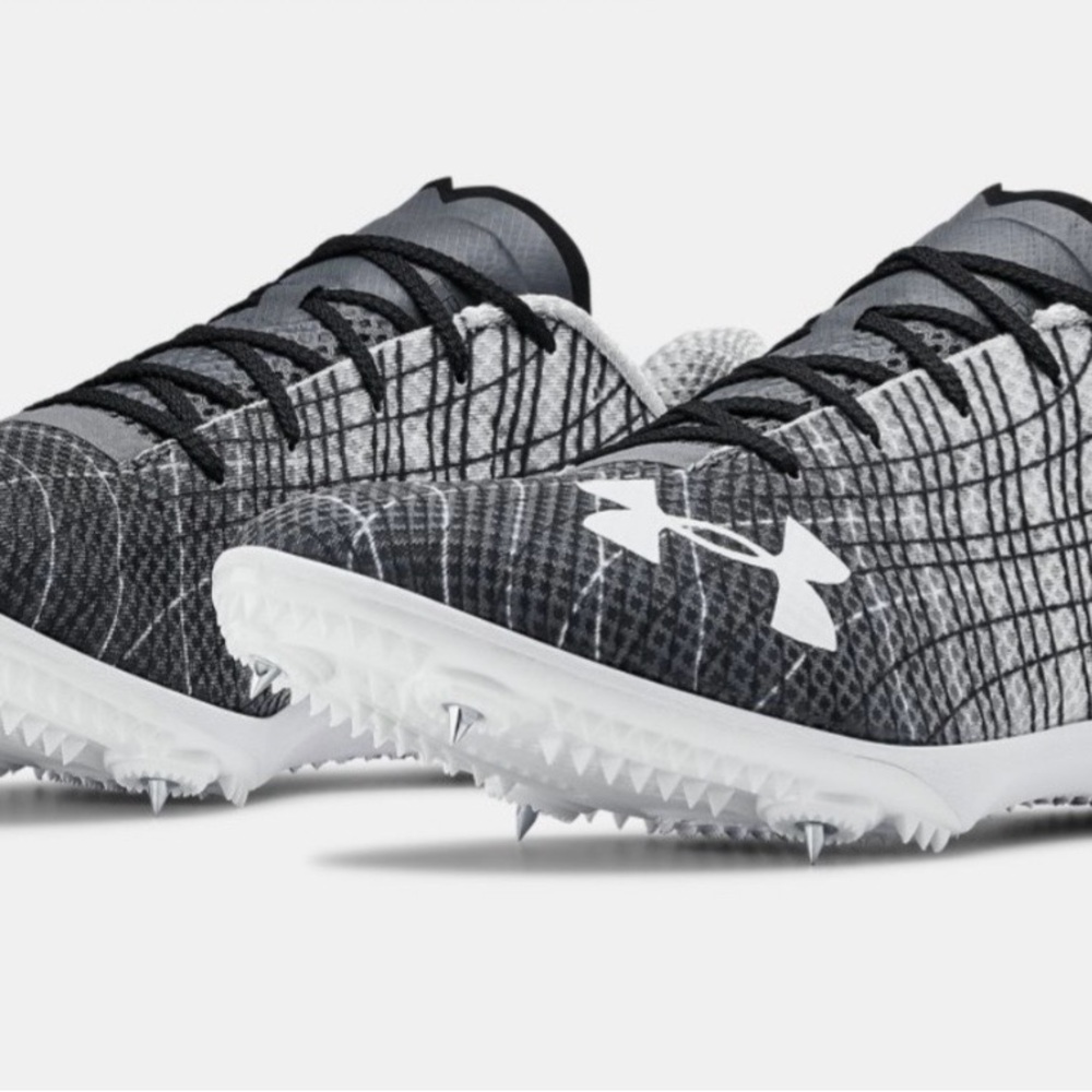 NWB Under Armour Kick Distance 3 
MENS 10.5 TRACK SPIKES